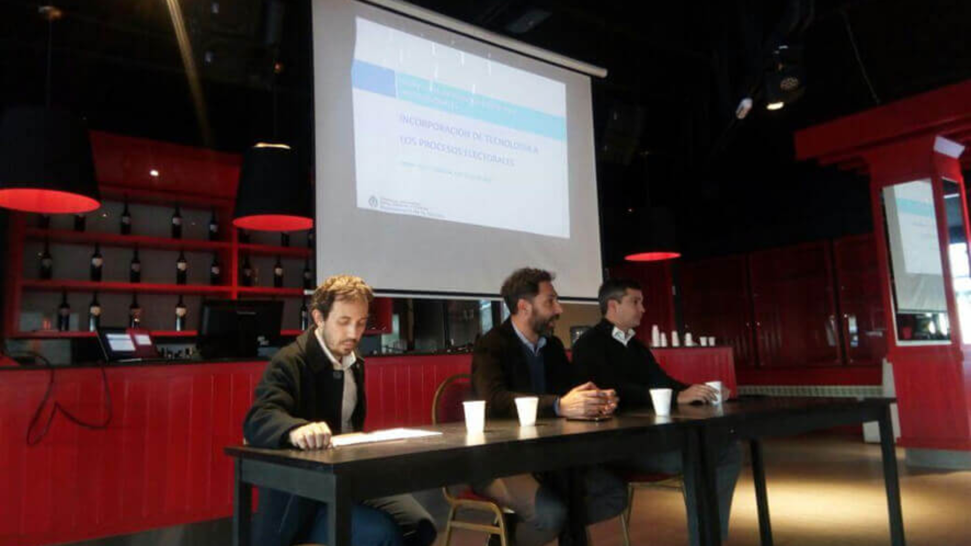 Transparencia-Electoral-realizo-la-II-Edicion-de-DemoTech-en-Tierra-del-Fuego-1